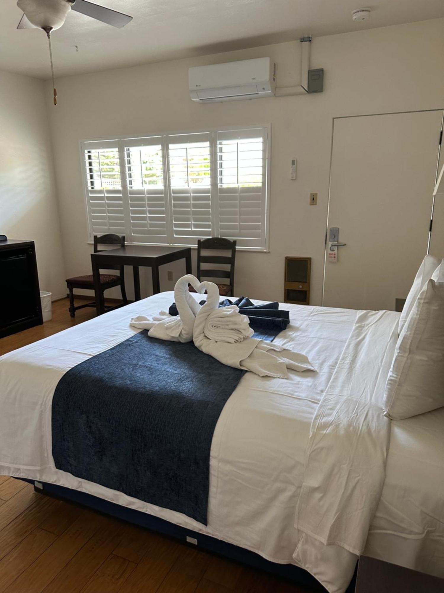 Cambria Palms Motel Luaran gambar