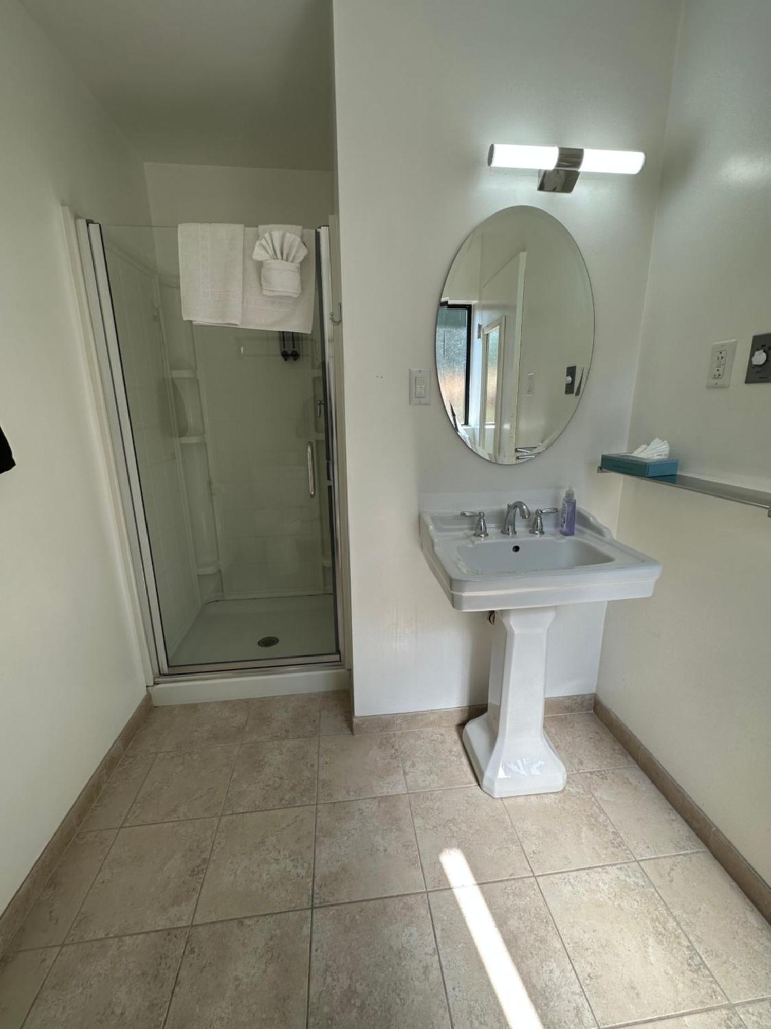 Cambria Palms Motel Luaran gambar